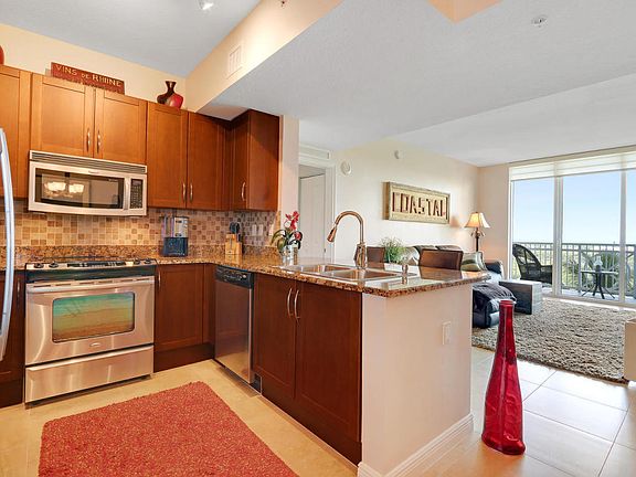 450 North Federal Highway Unit-large-007