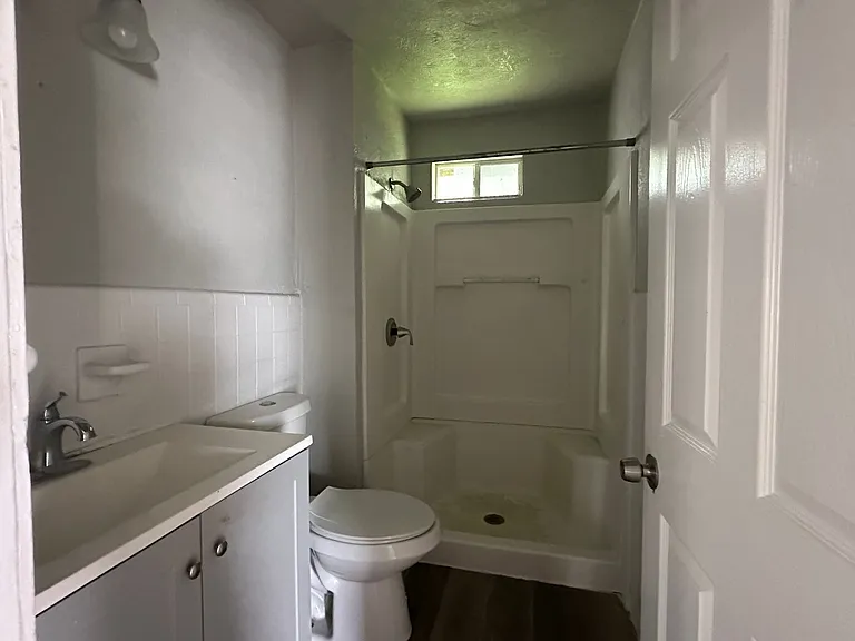 2122 Harvard St — Photo 4