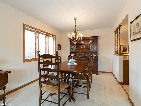 5th image of 18148 Vermont Ct