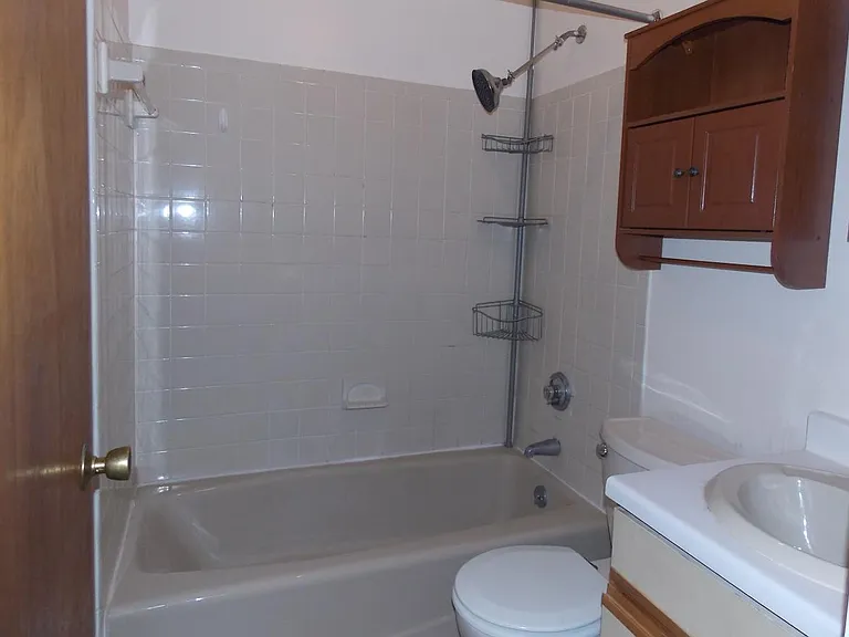 1010 State St #4 — Photo 6