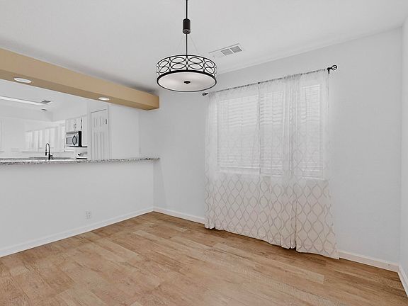 5th image of 2012 Aspenwood Ave NW