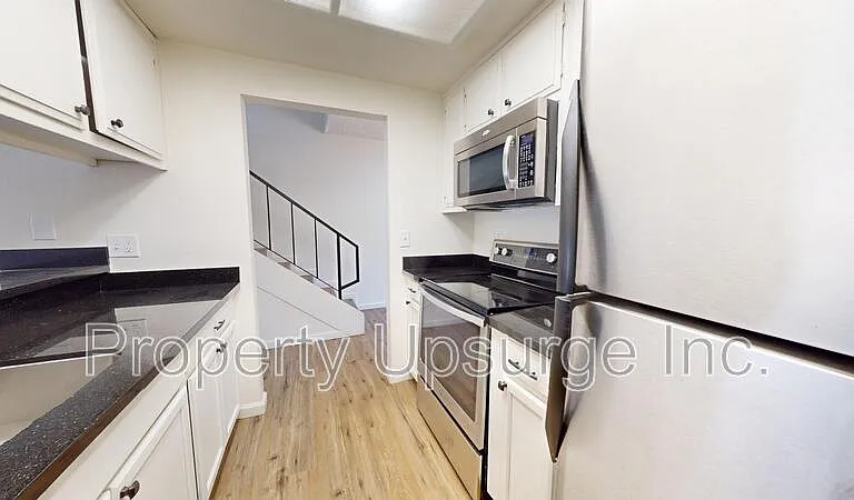 1250 Wurch Way #G — Photo 2