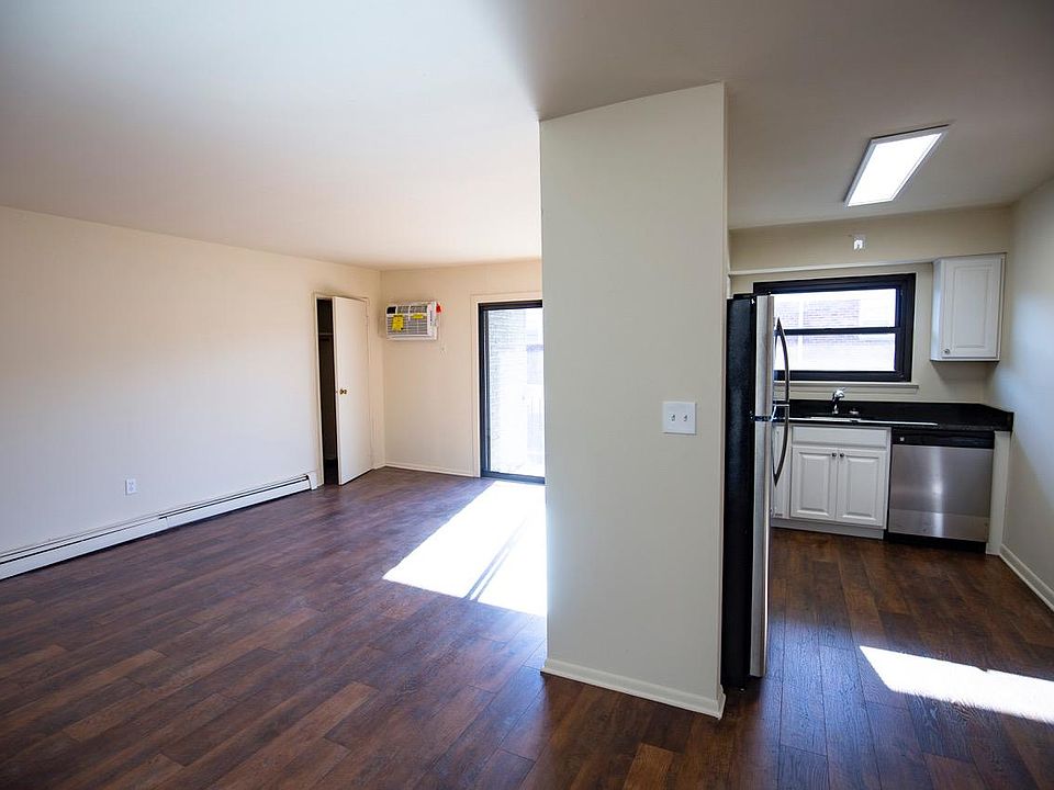 2nd image of 22-30 Passaic Ave #4B