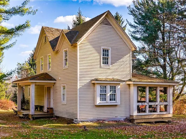 2872 Route 390, Canadensis, PA 18325