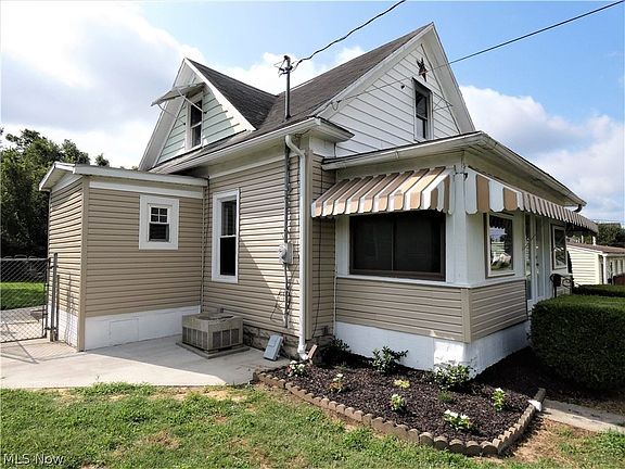 2nd image of 732 Lulu St