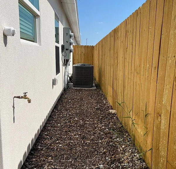 3104 W Driftwood St — Photo 18