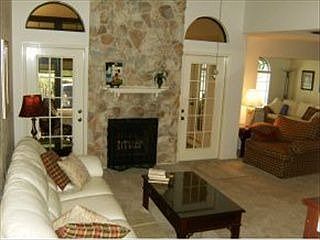 3rd image of 606 Parkside Pl #606
