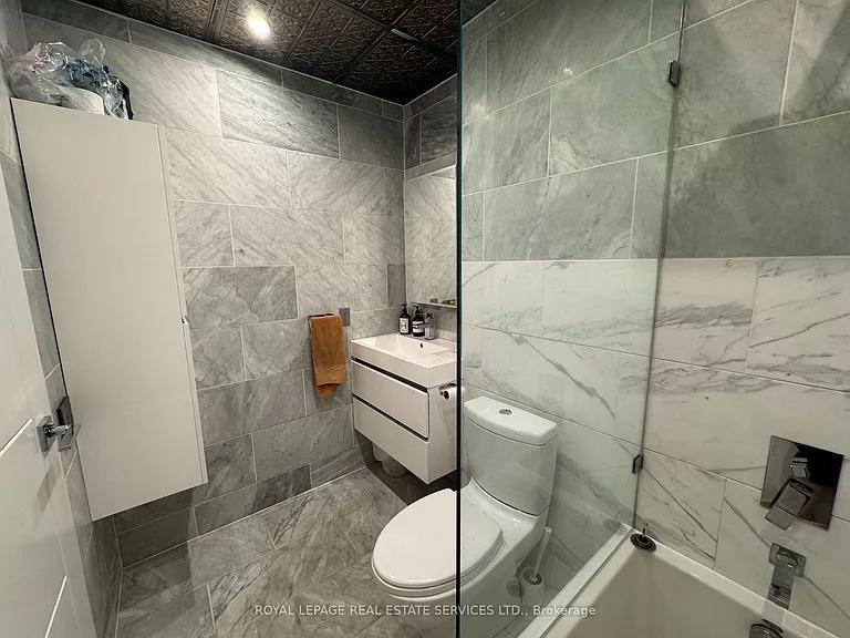 736 Dundas St E #203 — Photo 24