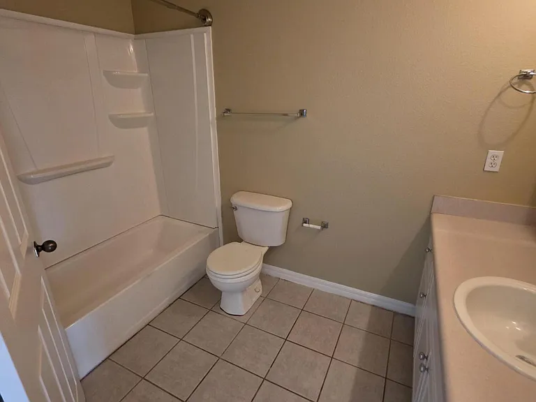 344 E Ashley St — Photo 19