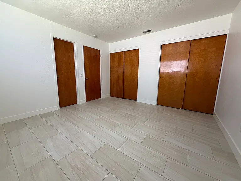 15176 Oakwood Ln — Photo 16