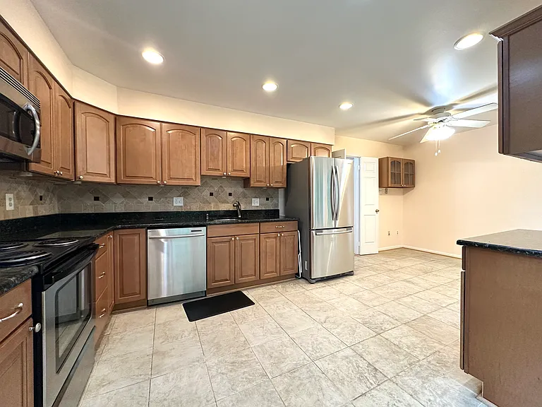 5127 Kenside Ct — Photo 16