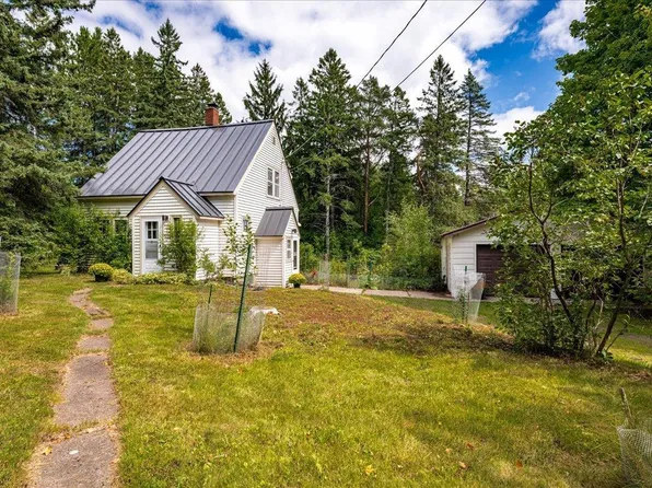 5068 Arnold Rd, Duluth, MN 55803