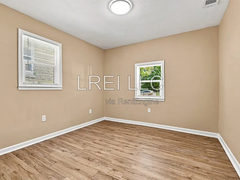 4014 Parthenia Ave — Photo 7