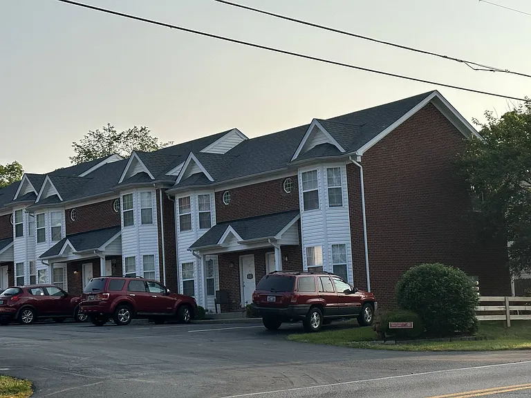 Ravenwood Glen — Photo 8