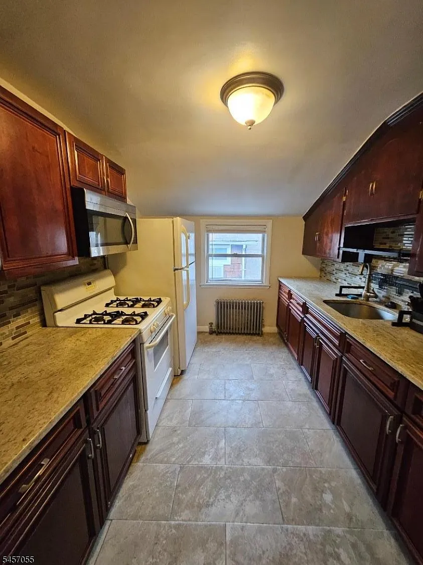 1 bed, 1.0 bath, $2,000 — Photo 4