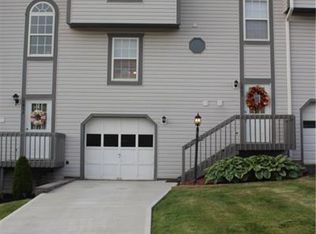 1405 Lexington Dr, Lawrence, PA