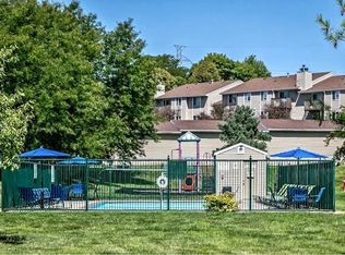 Fox Valley Apartments, Omaha, NE 68134
