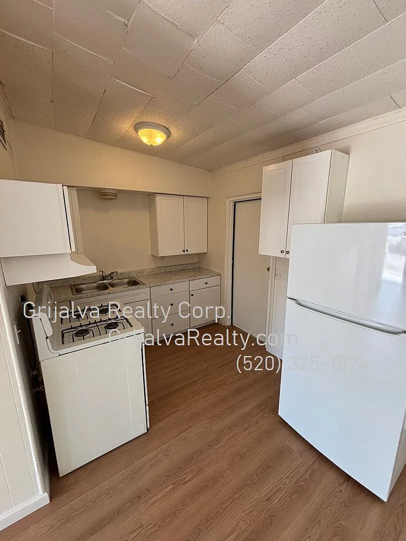320 Mohave Maintenance — Photo 4