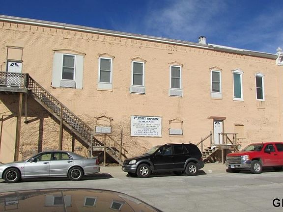 2nd image of 322 E Erie St