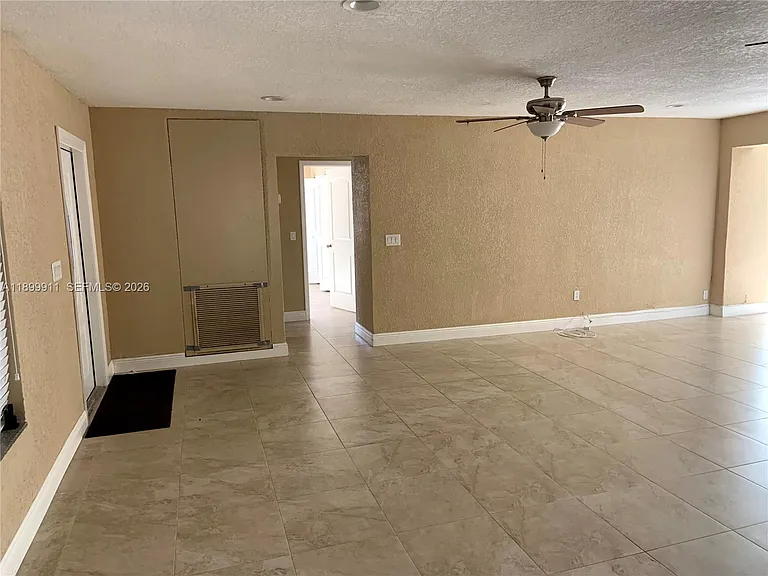 6407 SW 5th St — Photo 46