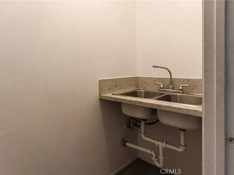 2172 Pacific Ave — Photo 12