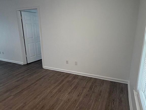 4th image of 9117 Laird St #9121
