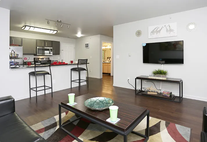 The Club at Chandler - Student Housing Priced per Bed — Photo 12