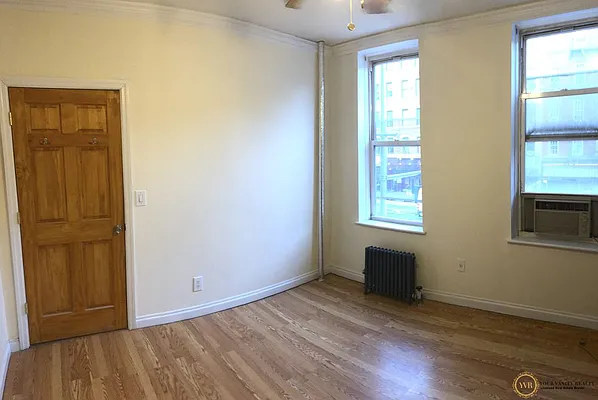 Rented by Your Vanity Realty | media 7