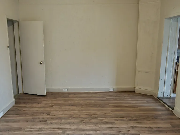 3735 Manchester Ave — Photo 5