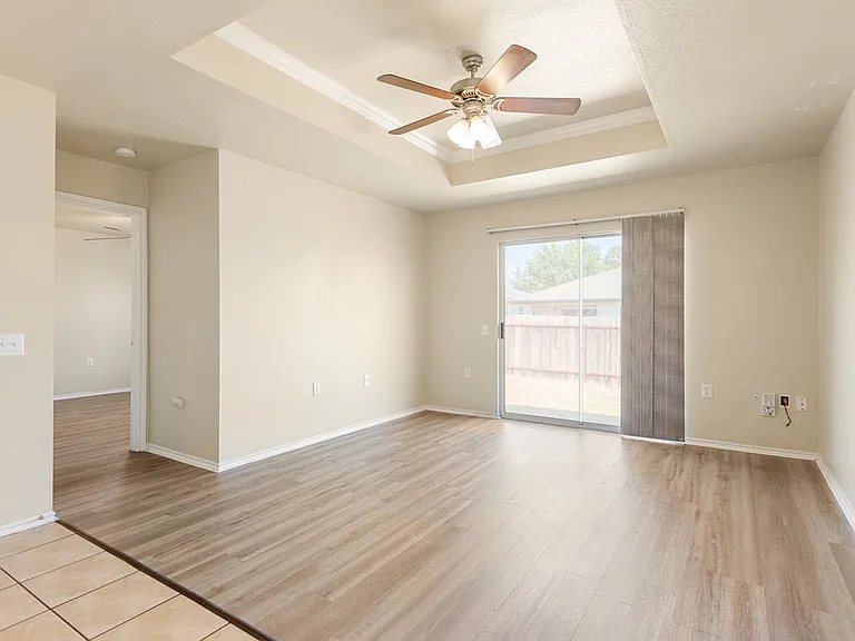 7400 Cayenne Ln — Photo 15