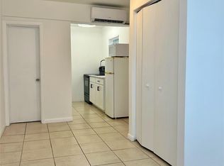 117 SE 4th St #2, Hallandale, FL 33009