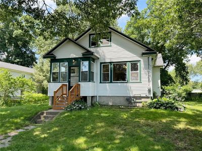 33 Birchwood Ave, Warwick, RI, 02889