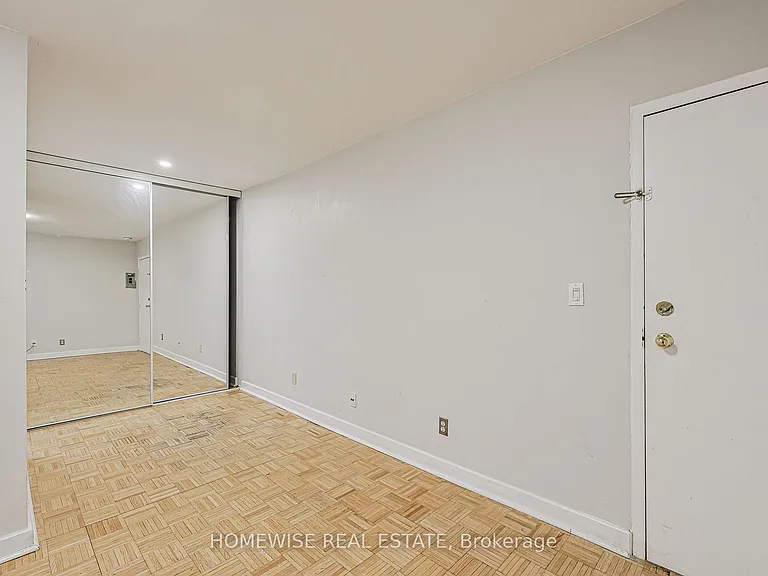 33 Maitland St #106 — Photo 4