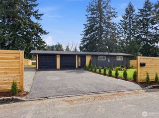 8102 Oakridge Drive SW, Lakewood, WA