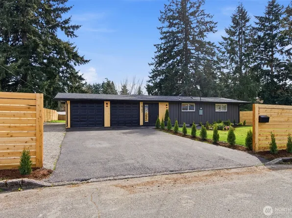 8102 Oakridge Drive SW, Lakewood, WA 98498