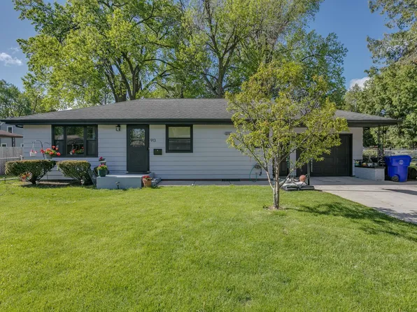 913 E Woodland Ave, Appleton, WI 54911