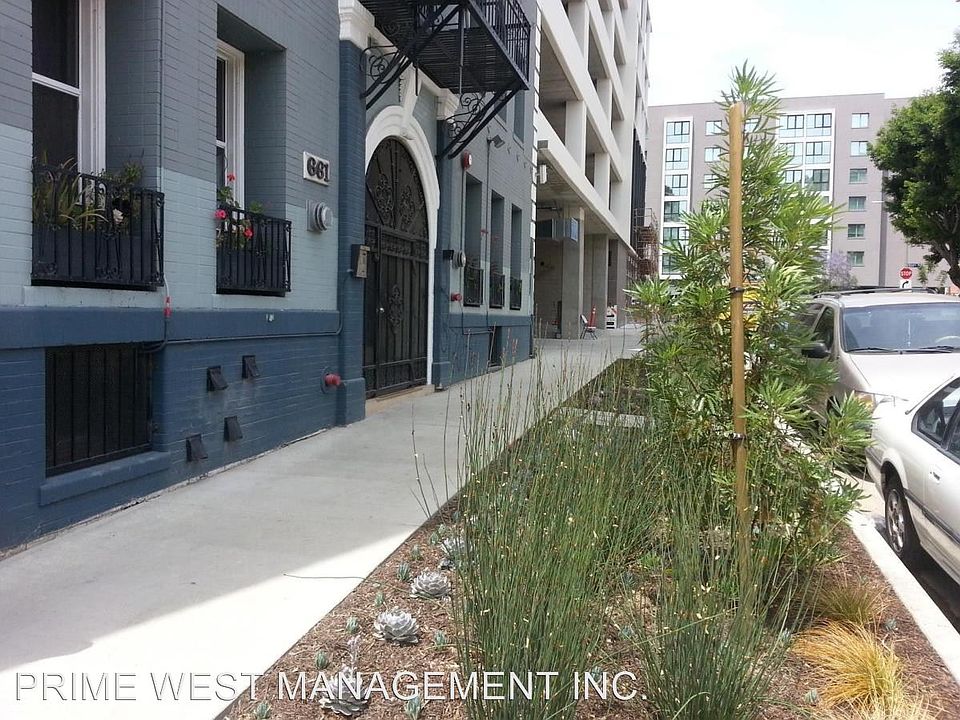 2nd image of 661 Shatto Pl APT 100