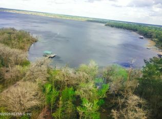 266 LAKE Drive, Florahome, FL 32140