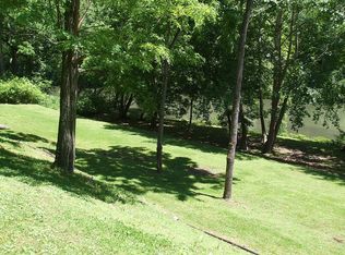 Locust Manor St, Clay, WV 25043