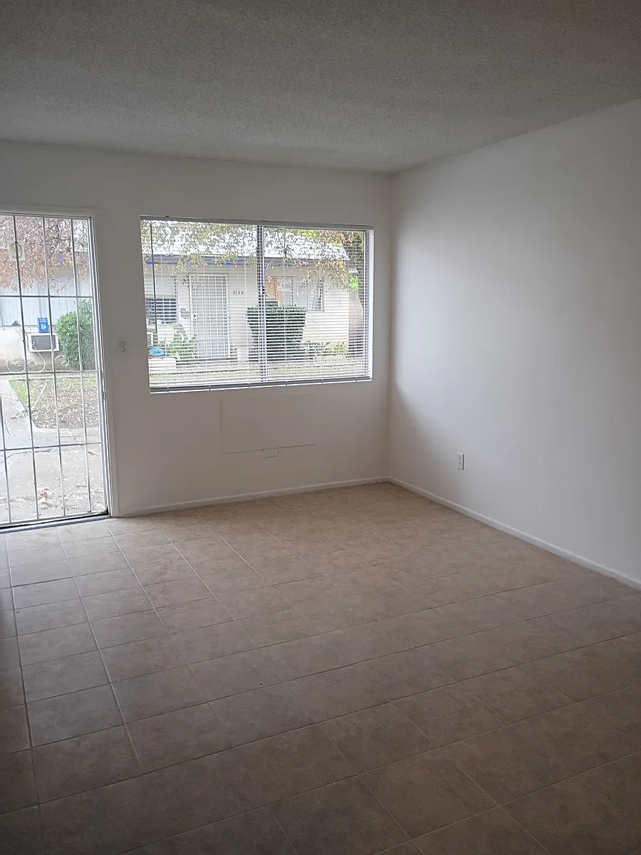 Building Photo - 209 Craig Ct #C
