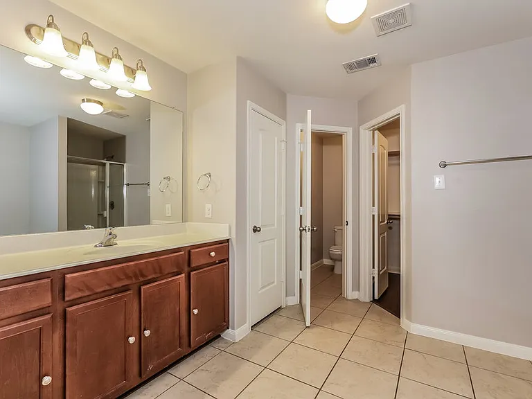 4144 Tower Ln — Photo 12