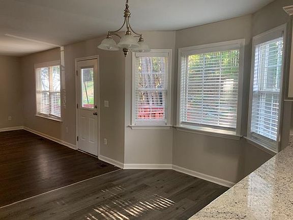 5th image of 8320 Hobhouse Cir