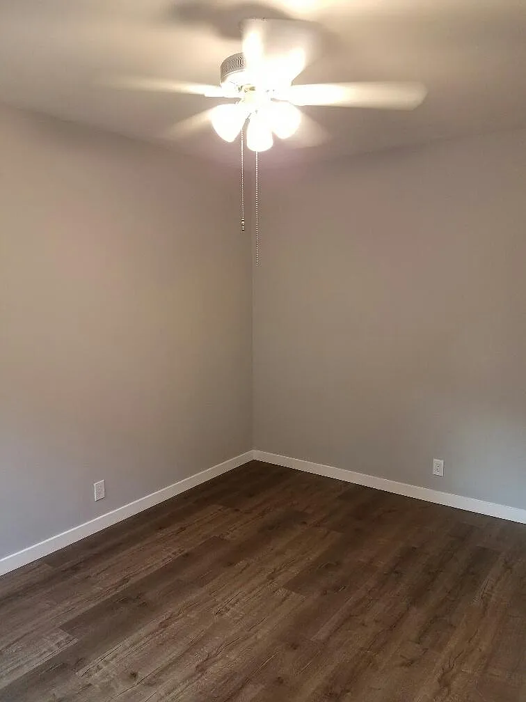 703 E Providencia Ave — Photo 4