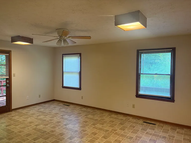 148 Walker St #148 — Photo 4