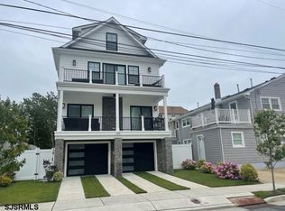 103 N Monroe Ave, Margate, NJ 08402