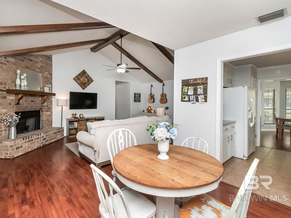 10th image of 112 Baratara Dr