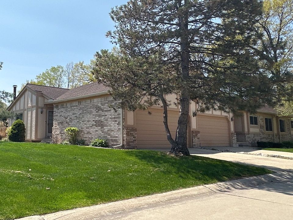 2nd image of 42233 Spruce Ln #71