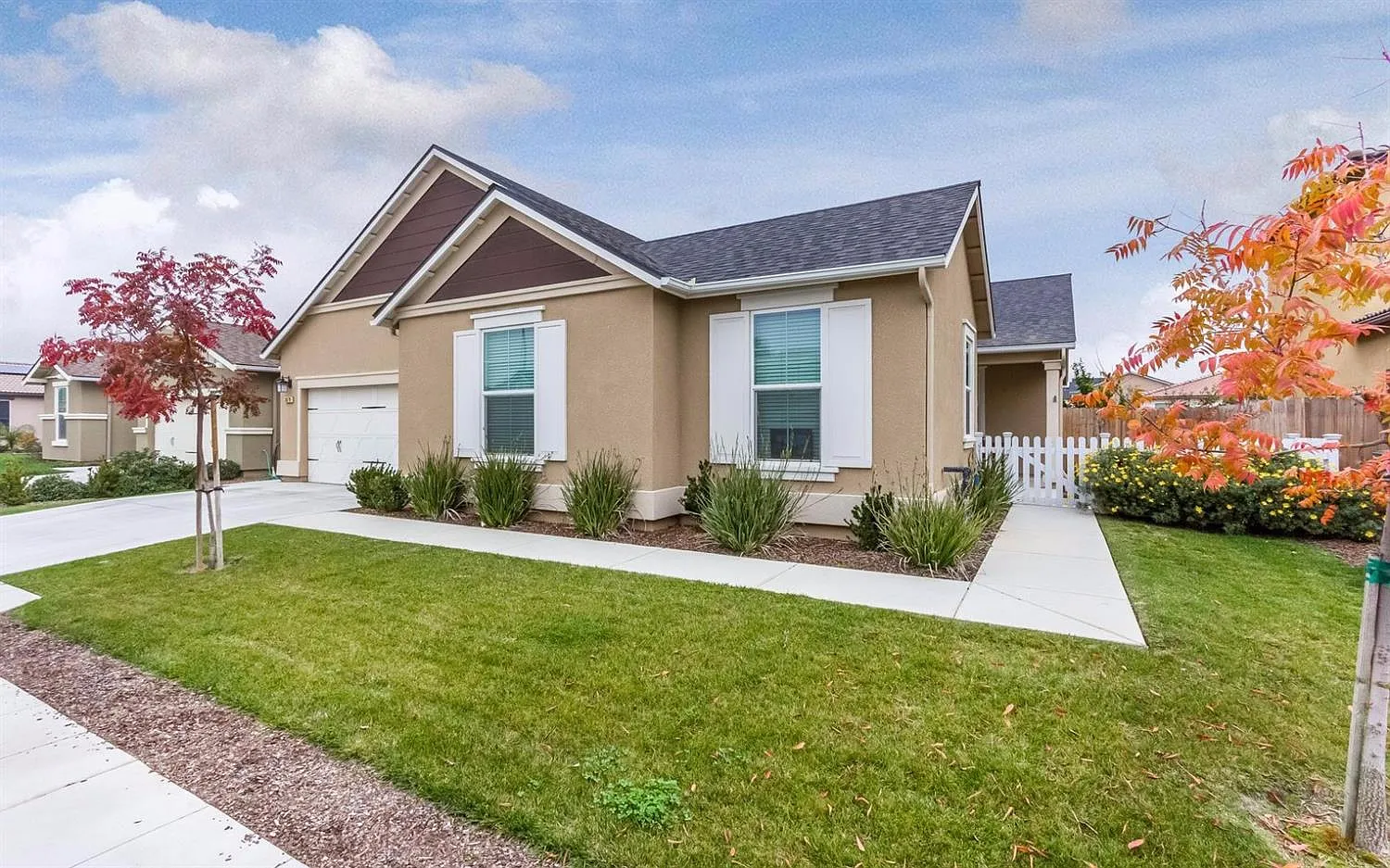 3670 N Shelly Ave photo 1