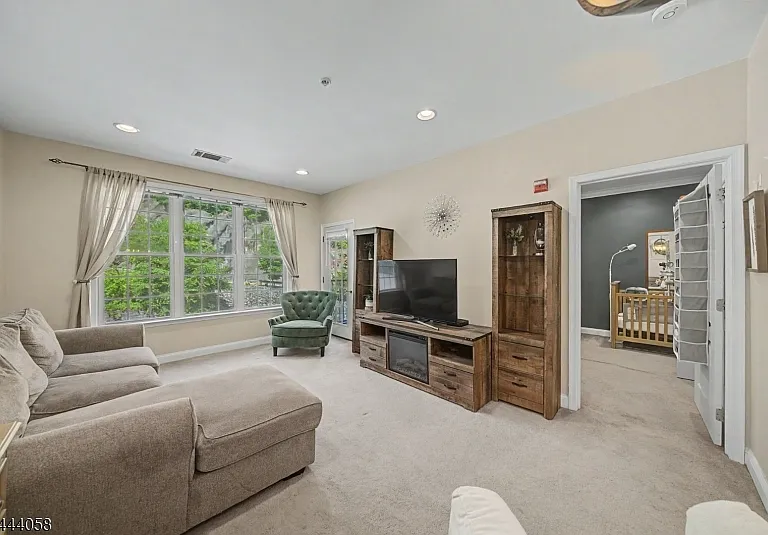 7319 Coventry Ct — Photo 4