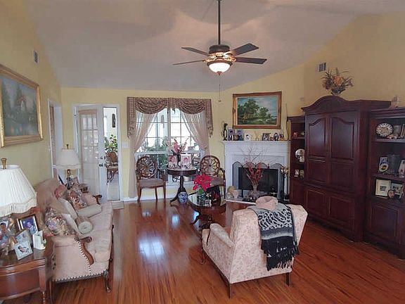 3rd image of 771 Pennybrook Ln